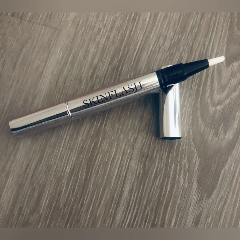 Dior SkinFlash Radiance Booster Pen 035